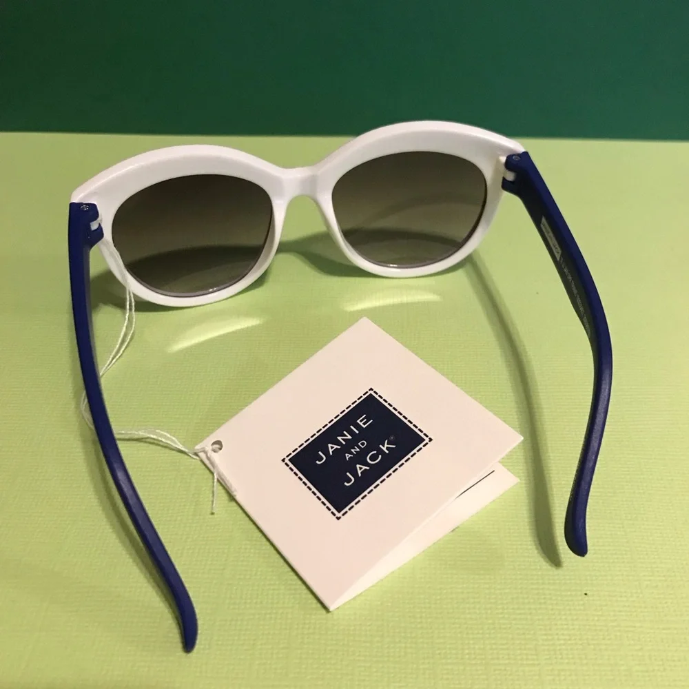 New Janie and Jack Sunglasses 0-2 yrs, block 95%UVB & 60%UVA. Blue, Red, White